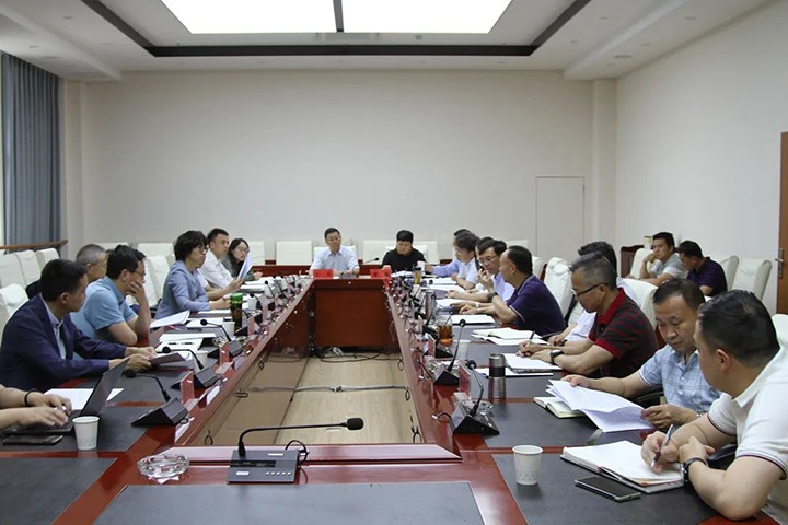 省政府副秘书长、省国资委主任黄小荣到云煤（南宫ng28）集团调研