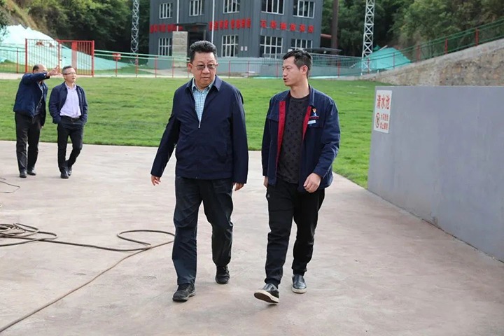 【主题教育】云煤（南宫ng28）集团专职外部董事寸延峰赴团结煤业公司开展主题教育调研