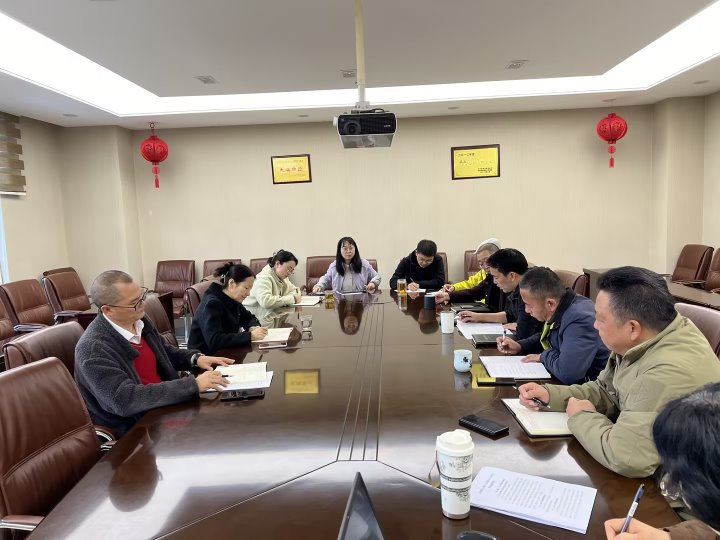 集团党委委员、财务总监莫晓丹到南宫ng28地产调研指导事情